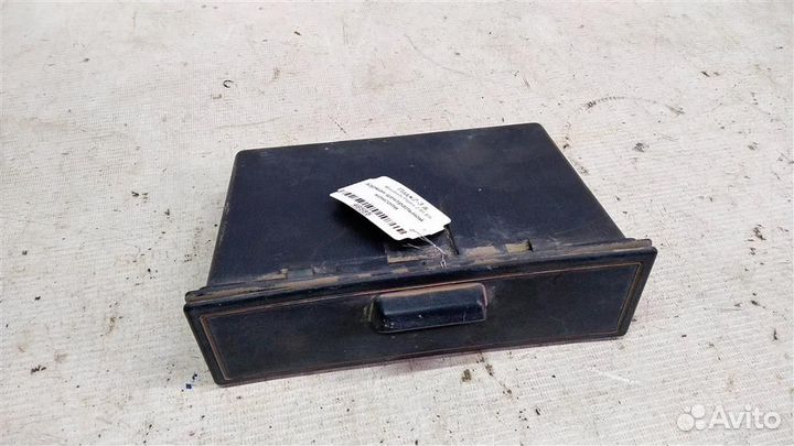 Карман консоли центральной Mitsubishi Pajero 2 91