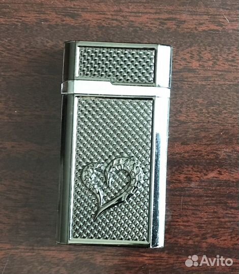 Зажигалка газовая