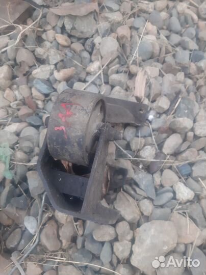 Подушка двигателя задняя на Лифан Солано 1