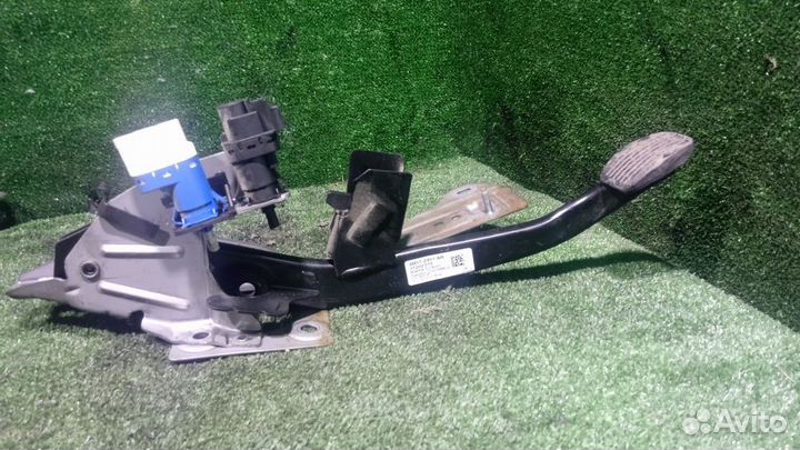 Педаль тормоза Ford Focus