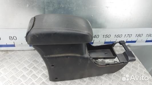 Подлокотник центральный citroen C-crosser (AML31IX