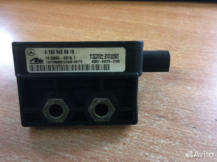 Датчик ускорения Mercedes-Benz Ml W163