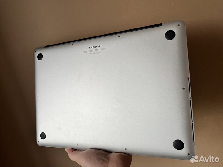 MacBook Pro 15 2015 разбит экран, аккумулятор