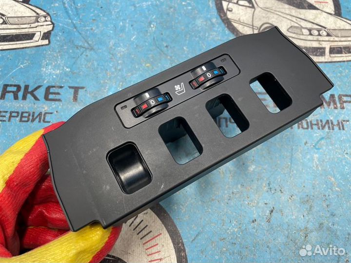 Кнопка обогрева сидений Lexus Gs430 UZS190 3UZ-FE