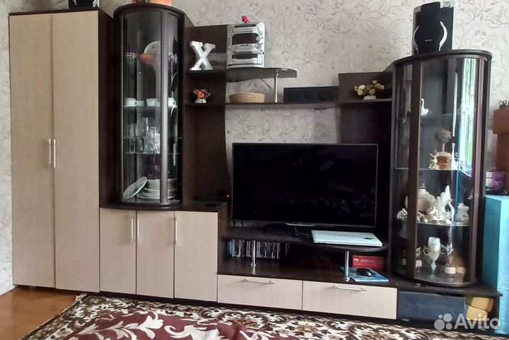 Стенка в гостиную