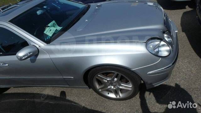 Mercedes-Benz E-Class W211