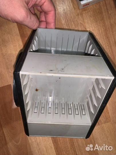 Аудиокассеты и подставка