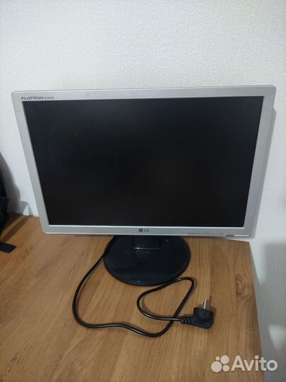 Монитор LG Flatron W1942S-BF 19