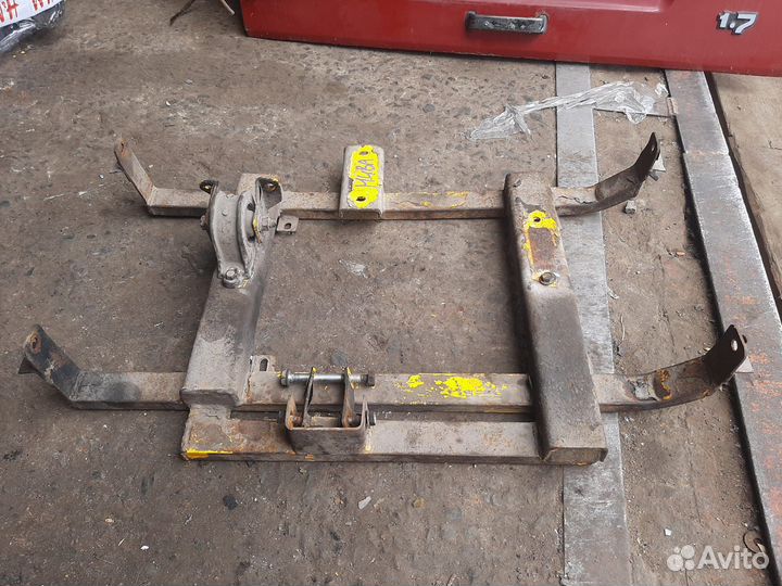 Подрамник раздатки Нива 2121, 21213, 21214