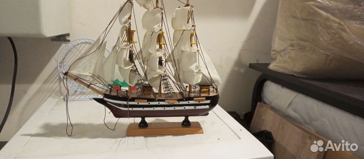Модель корабля