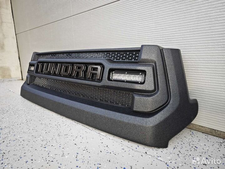 Решетка радиатора Toyota tundra