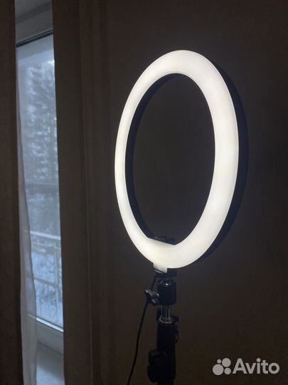 Кольцевая лампа со штативом