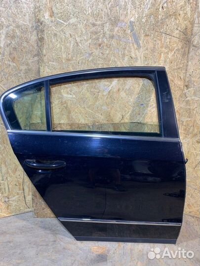 Дверь задняя правая Volkswagen Passat B6 седан