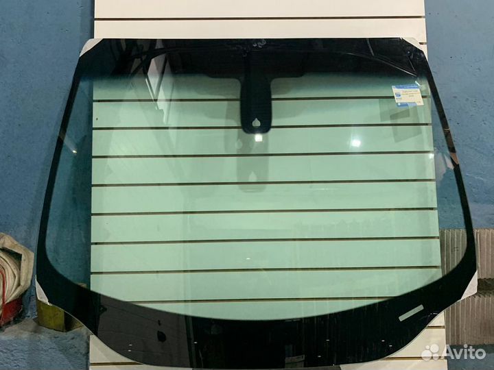 Лобовое стекло на Ford Focus 3