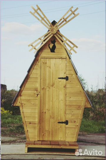 Дачный туалет с декором RVJ