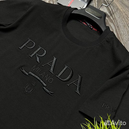 Футболка prada 2 цветов