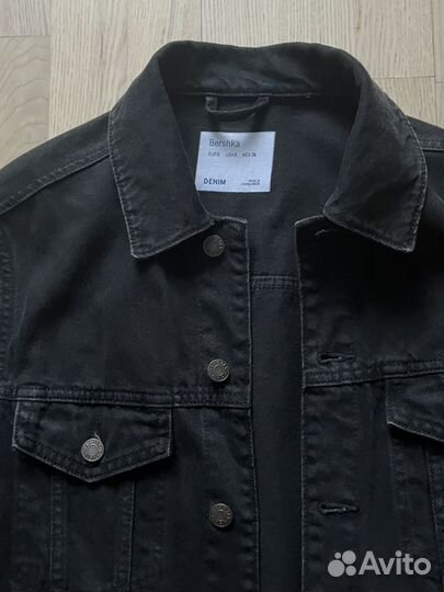 Джинсовая куртка Bershka S