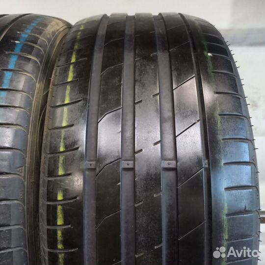 Nexen N'Fera SU1 215/45 R16 90V