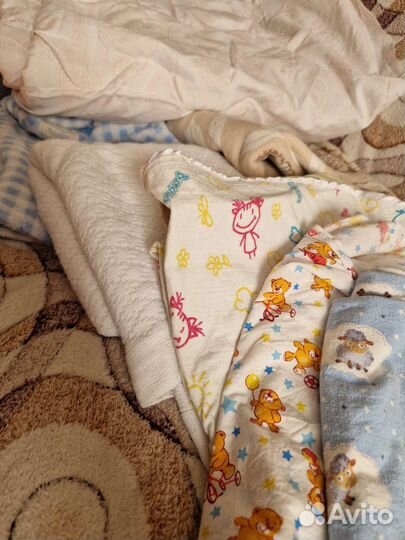 Пелёнки, пледы, одеяло