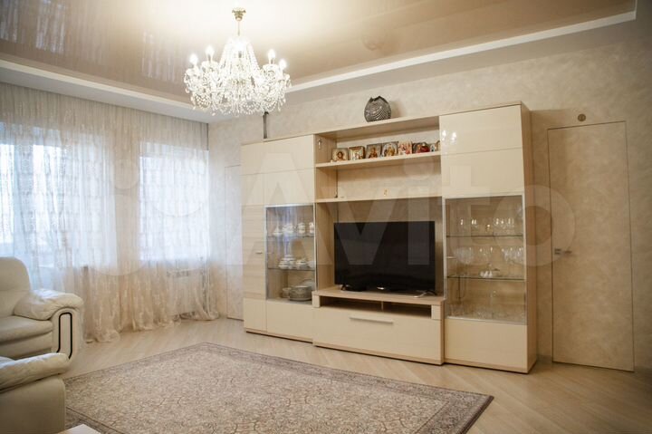 4-к. квартира, 140 м², 5/10 эт.