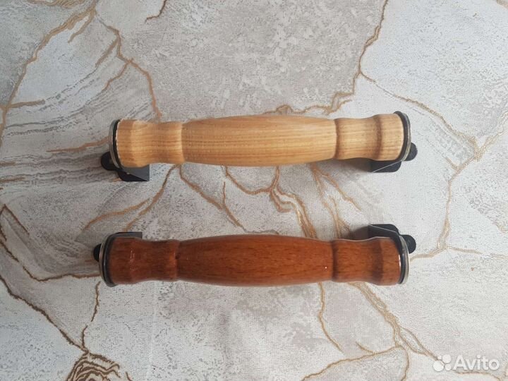 Дверные ручки деревянные