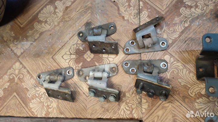 Газ 21 петли дверей