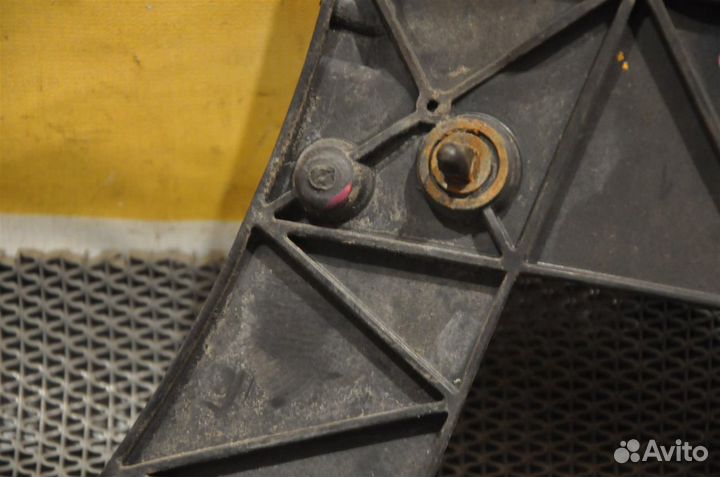 Крепление заднего бампера audi A4 B8 8K2