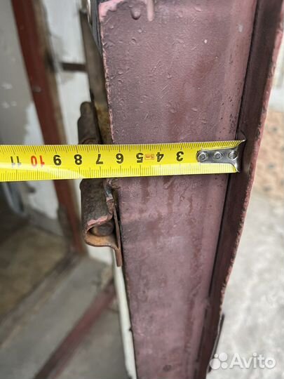 Продам железную дверь 1м28см/2м5см