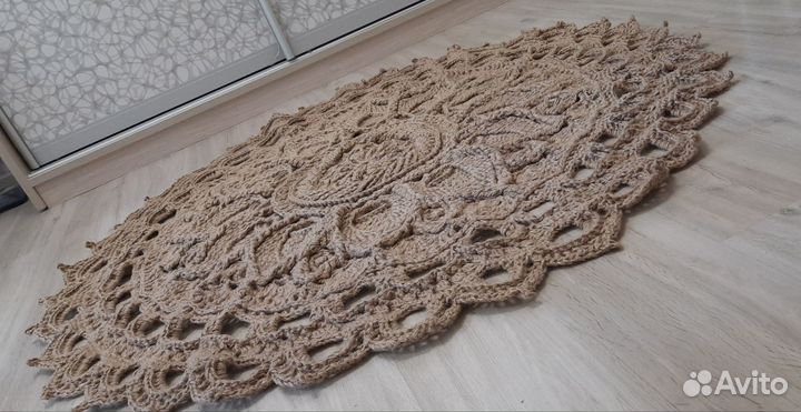Ковёр из джута ручной работы