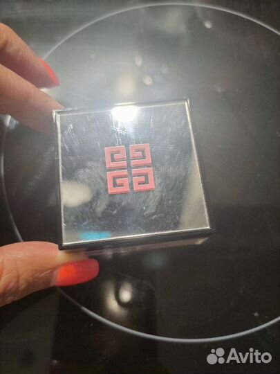 Givenchy румяна