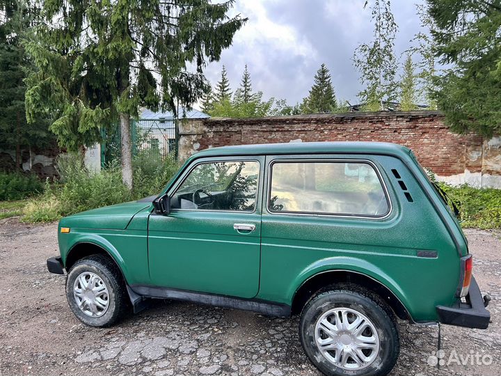 LADA 4x4 (Нива) 1.7 МТ, 2005, 125 000 км