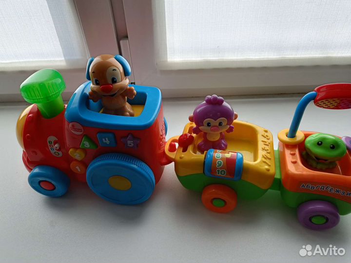 Паровозик умного щенка fisher-price