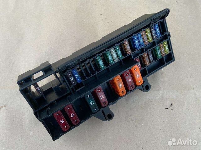 Салонный блок предохранителей BMW 7 e65/e66