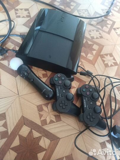 Ps3+4 игры+3 джойстика(2 обычных+1 для игры)