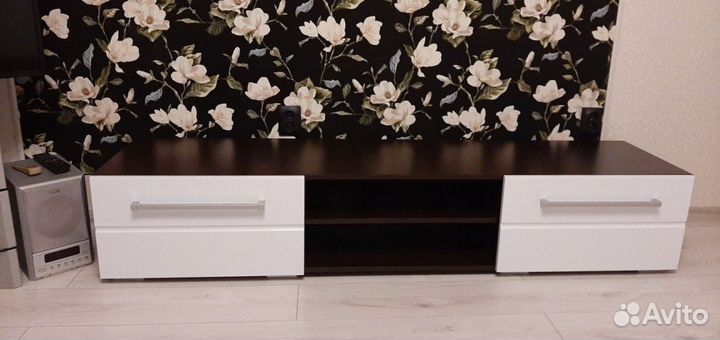 Тумба под телевизор Венге/Белый глянец