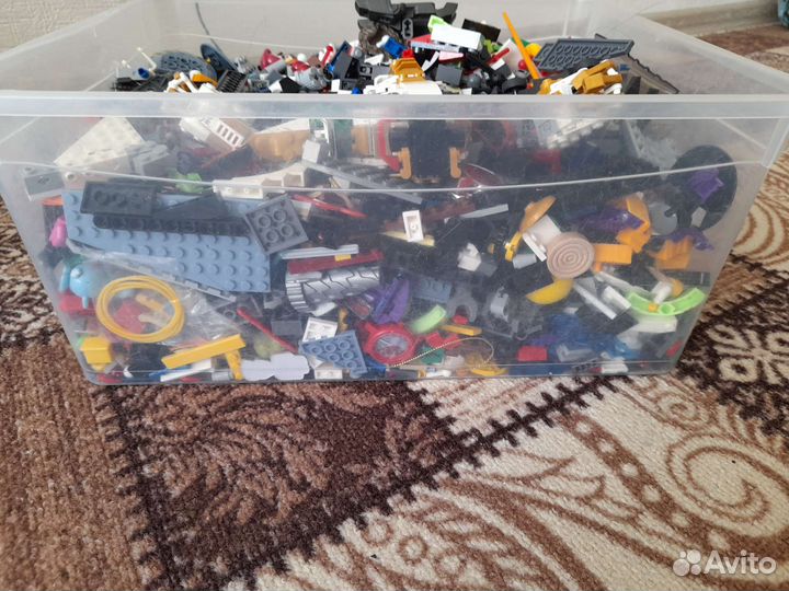 Коробка лего