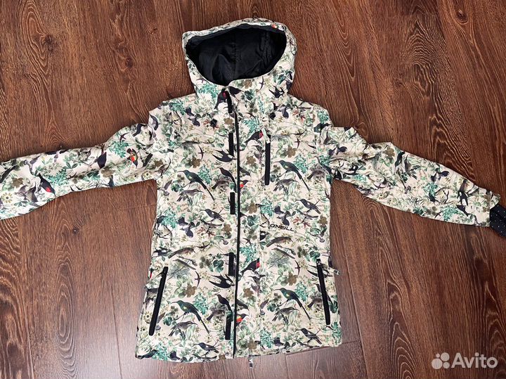 Куртка горнолыжная