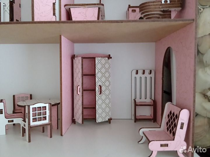 Домик кукольный