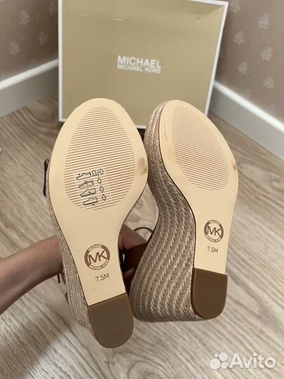Босоножки Michael Kors