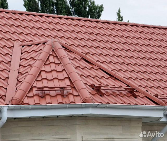 Кровля металлочерепица морковного цвета