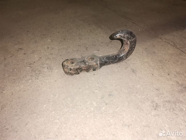 Буксировочный крюк Isuzu, xino,Nissan