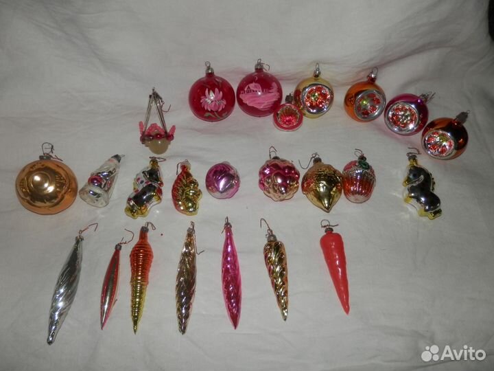 Антикварные статуэтки и другое