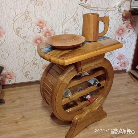 Столик-бочка