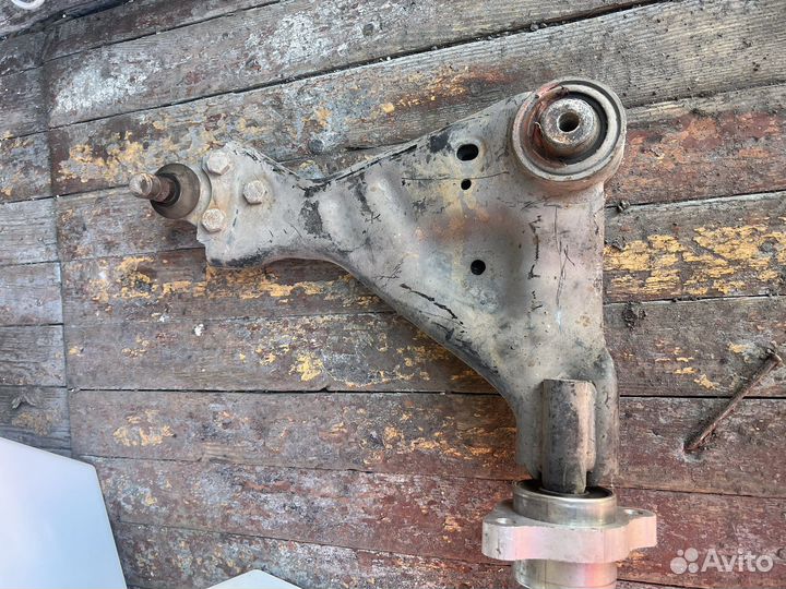 Рычаг Mercedes vito 14-й год