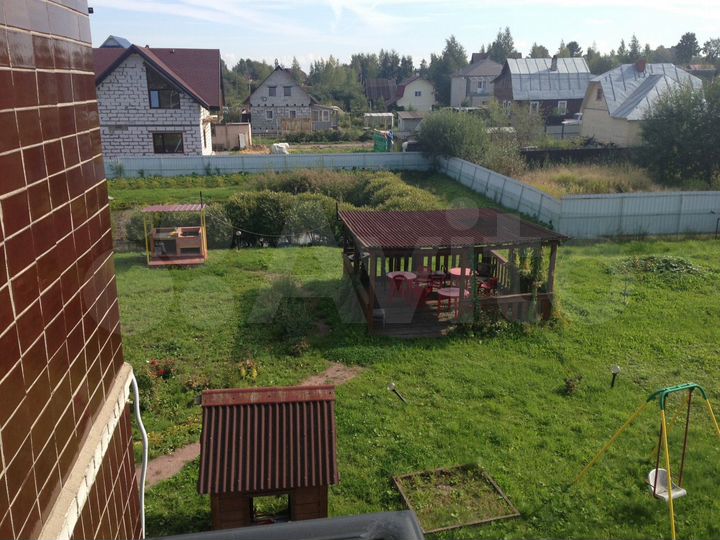 Дом 458 м² на участке 36 сот.