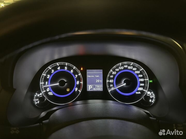 Infiniti QX70 3.7 AT, 2013, 75 000 км