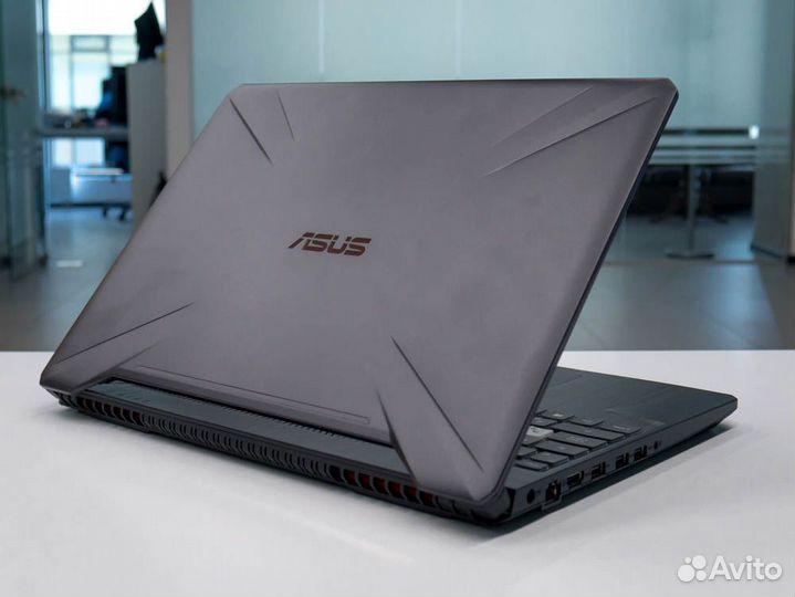 Asus TUF Gaming Ryzen 7 3750H/8GB/GTX1650/256GB