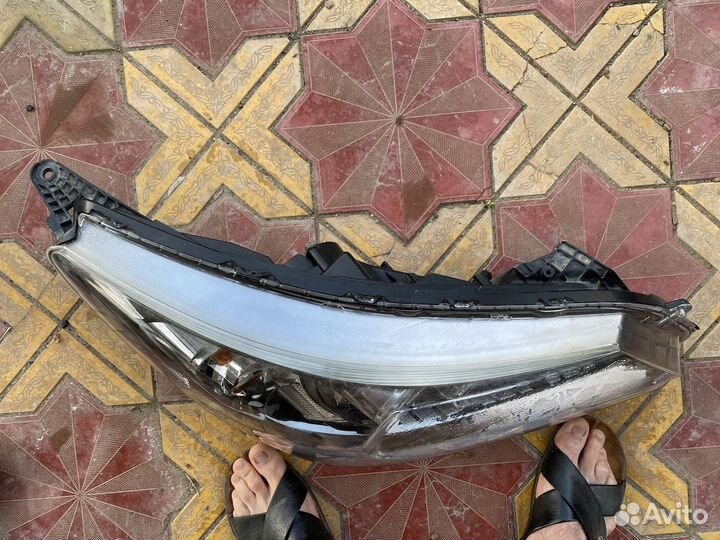 Фара правая на хонда аккорд 9 б/у