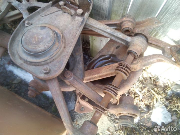 Передняя балка на ниву,и др.запчасти