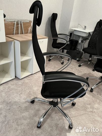 Офисное кресло